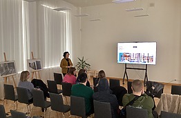 Students from Utenos kolegija visit the library